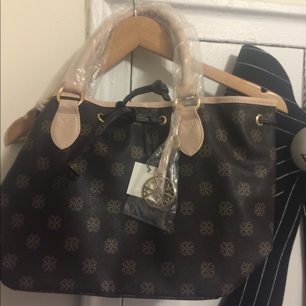 Hand bag
